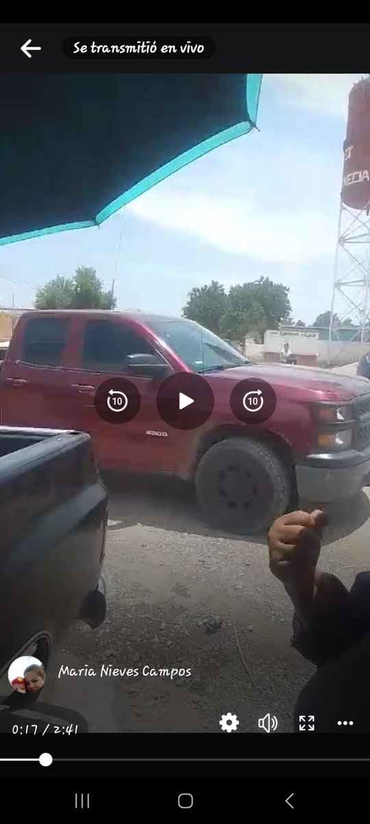 Tavom123471's tweet photo. @IEPCDurango camionetas del candidato Daniel Santoyo amedrentado a la gente en ejido Venecia, Gómez Palacio, el candidato está arrebatando celulares a la gente @GN_MEXICO_ #EleccionesMéxico2024 https://t.co/OL3li1ccIT