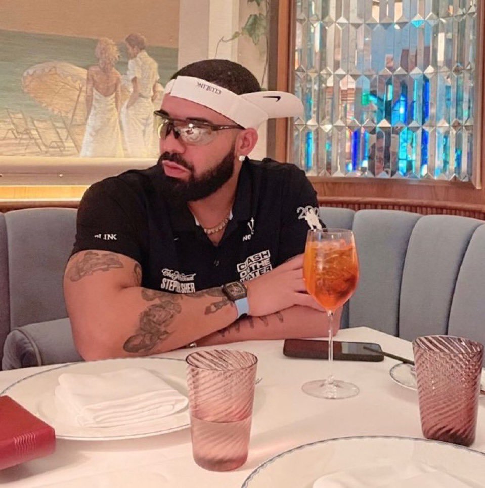 wallstreetbets's tweet photo. Degens after making their first 100x https://t.co/RqtQM8SI4L