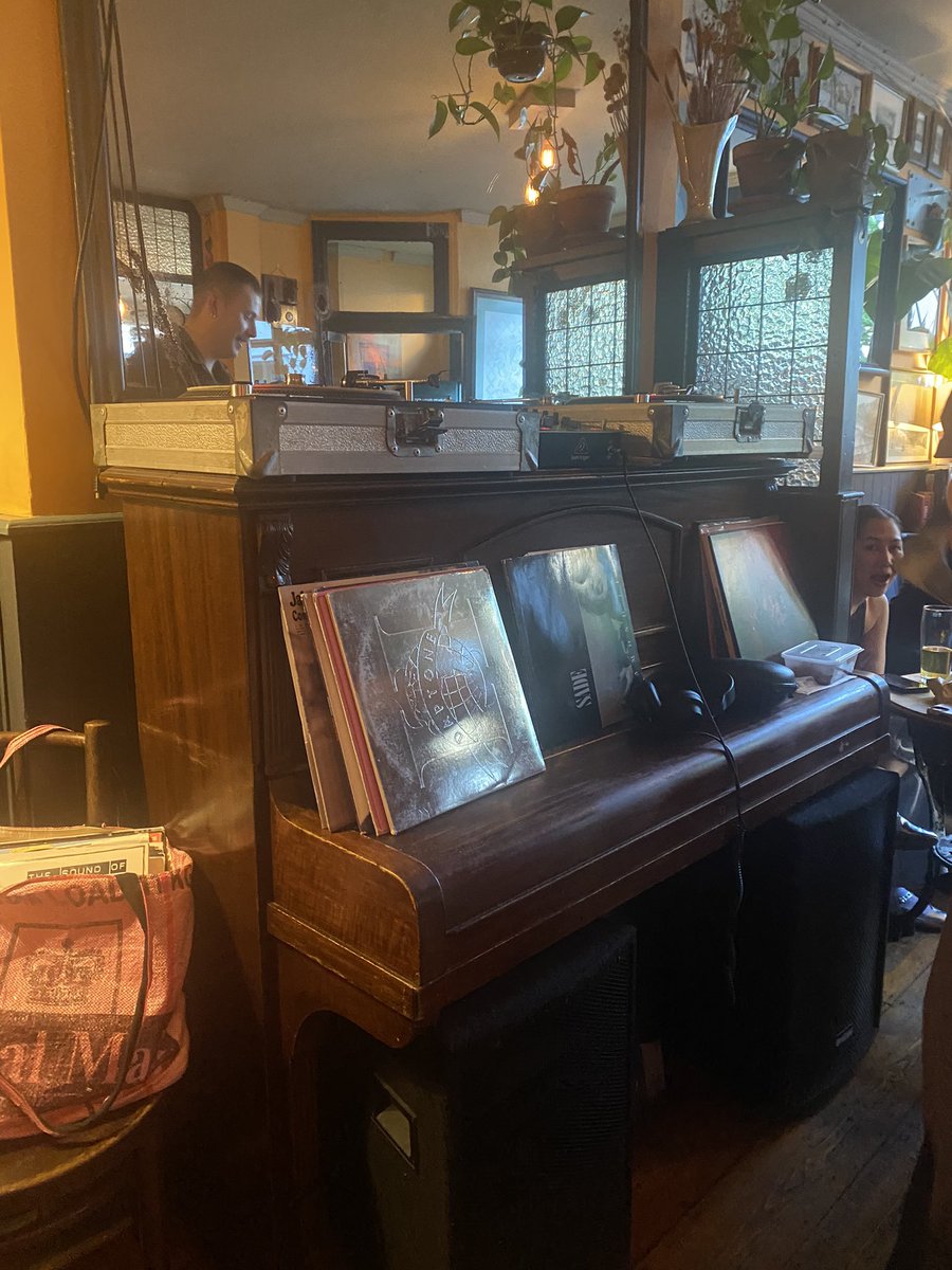 Purple Teeth tweet media