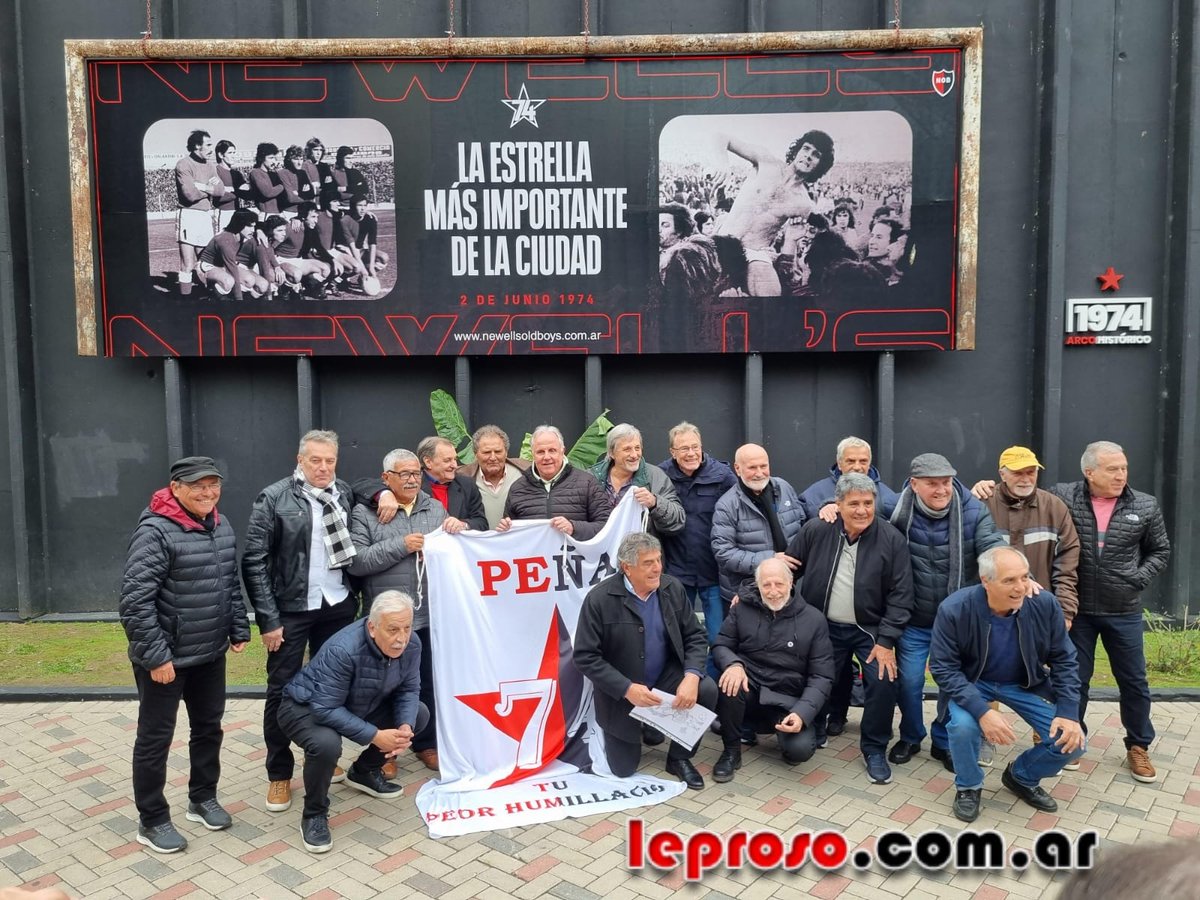 LeprosoAr's tweet photo. Los campeones 50 años después 
Momento histórico único e irrepetible
Viva 🔴⚫️1️⃣9️⃣7️⃣4️⃣ https://t.co/p2dXZwTD2C