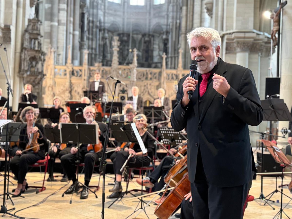 Zum Abschluss der 16. Magdeburger Domfestspiele hat <a href="/WillingmannA/">Armin Willingmann</a> als stellvertretender Ministerpräsident launig dem Bundesjuristenorchester unter Georg Dücker für das Konzert gedankt: „Glänzender Beweis, dass Juristen nicht nur mit Paragraphen umgehen können.“ #SachsenAnhalt