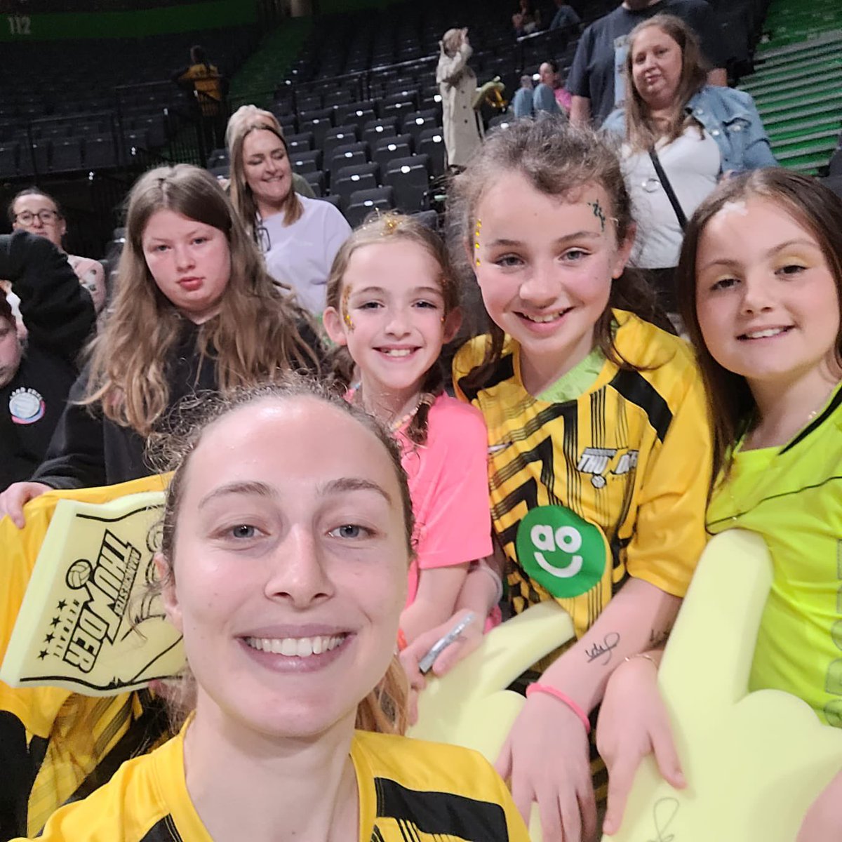 <a href="/TamesideNC/">Tameside Netball Clb</a> <a href="/thundernetball/">AO Manchester Thunder Netball</a> We had an amazing time and look who we met! 💙💛