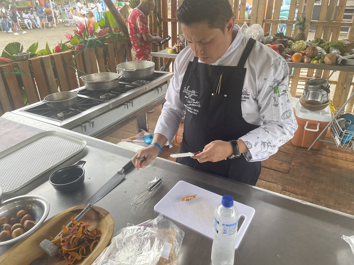 FAO_Colombia's tweet photo. Hoy en el tercer día de #SaboreandoElPacifico 🇨🇴los productos transformados, cocinas en vivo y la presencia de @BELKYARIZALA han sido los protagonistas #MejorProduccion #Seratta #FundacionConiciendo https://t.co/mEqje75K1Y