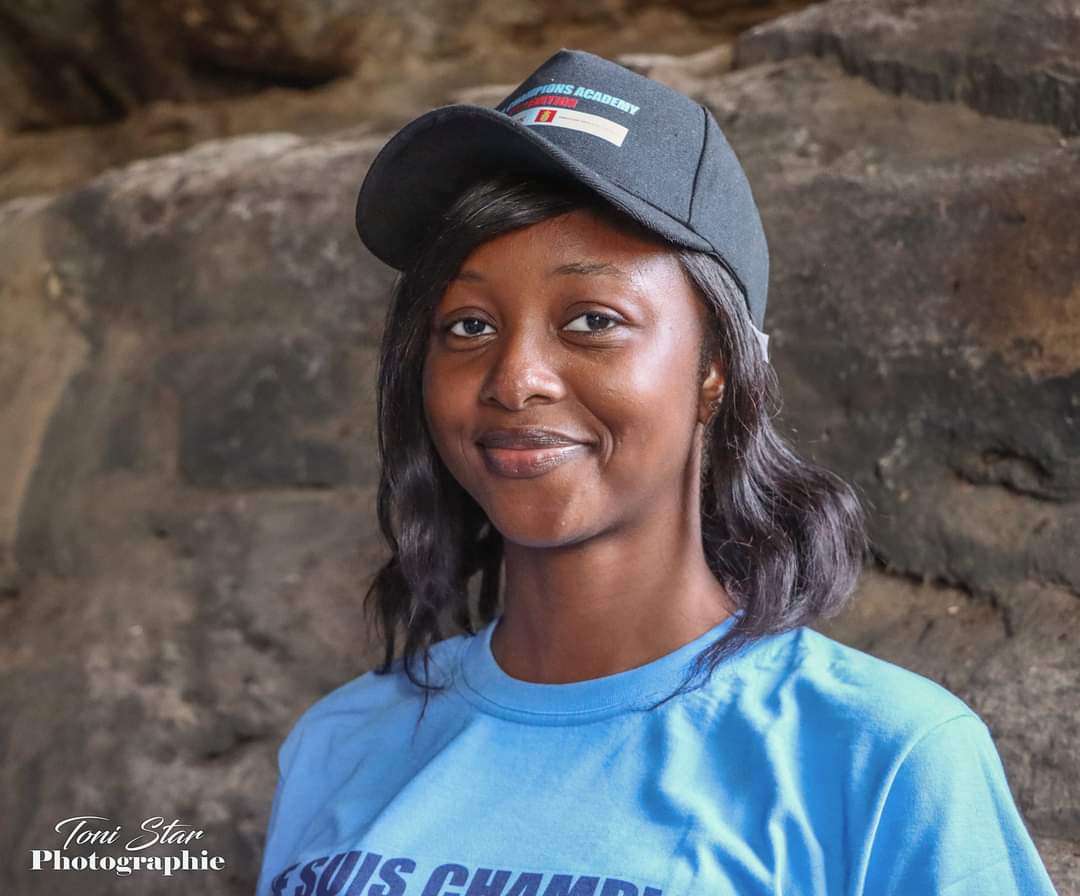 Excellente fin de semaine à tous !
Soyez des champions de la #paix.
#TSCom