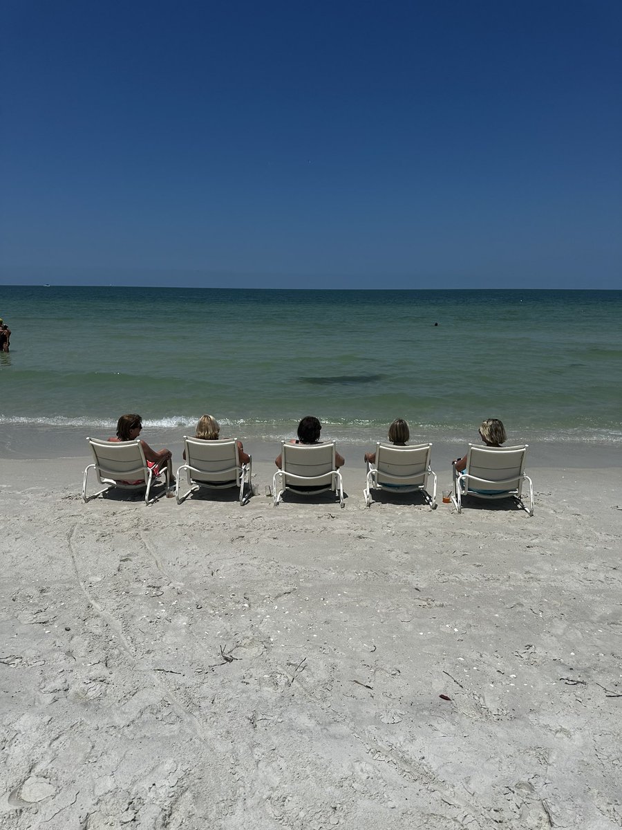 mdpilgrim's tweet photo. #VanderbiltBeach #GirlsTrip24 https://t.co/JEkiy91Mqi