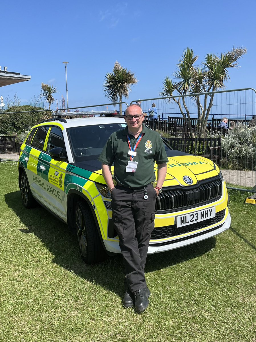 Lovely day down at the Emergency Services Show, talking to lots of people, catching up with colleagues and friends as well as watching some great events in the arena

<a href="/SECAmbulance/">South East Coast Ambulance</a> 
#Governor

<a href="/CrowboroughCFR/">Crowborough CFRs #HelpUsHelpYou 💙</a> 
#CFR