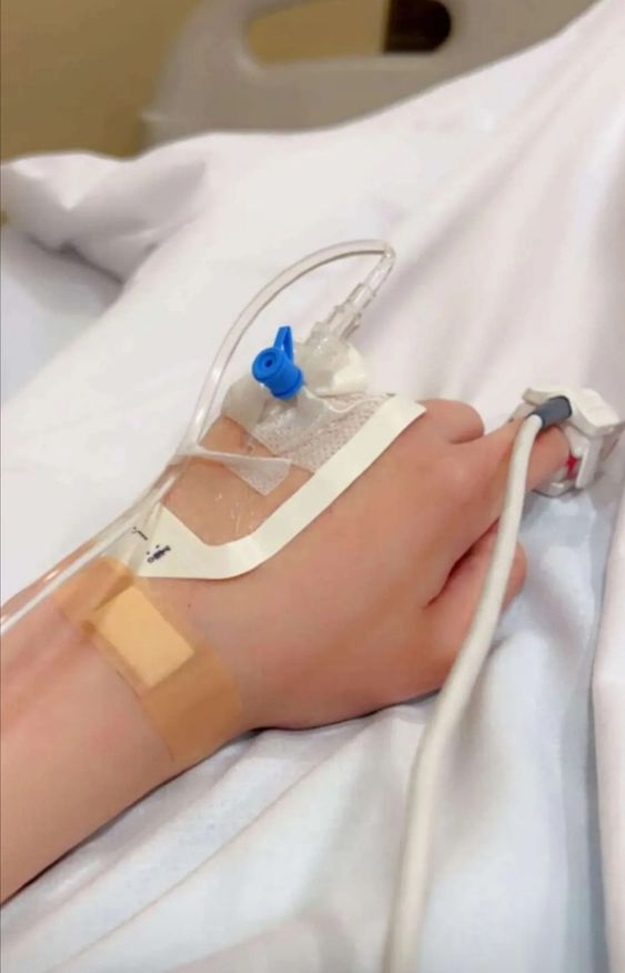 موزة الخاطري tweet media