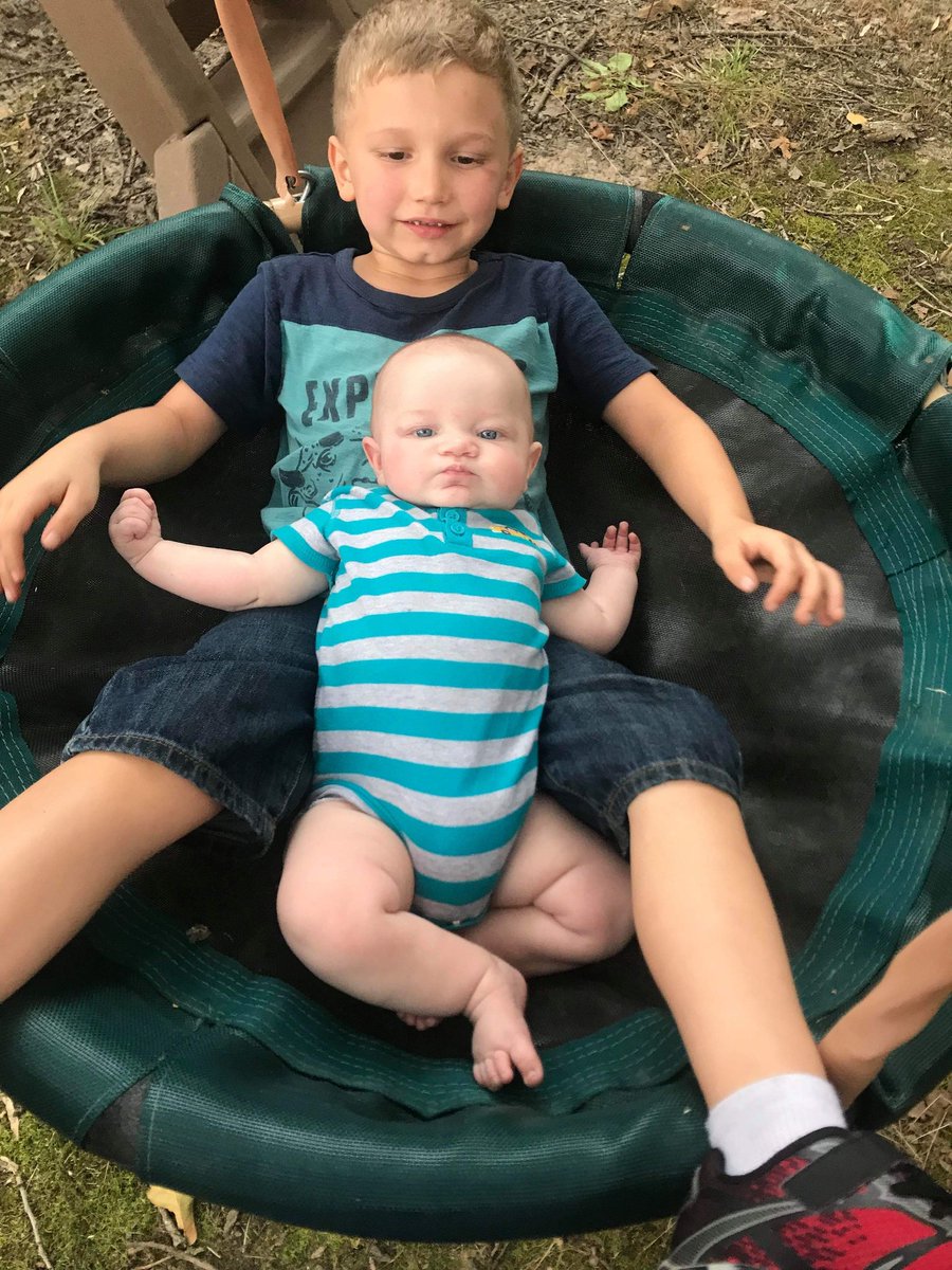 DianeJeter8's tweet photo. @pulte We are raising our two little grandsons in our 60's, on a fixed income. Need food, badly. Nothing is left after paying for rent and electricity. $diane0561 https://t.co/wIC4qNm61v