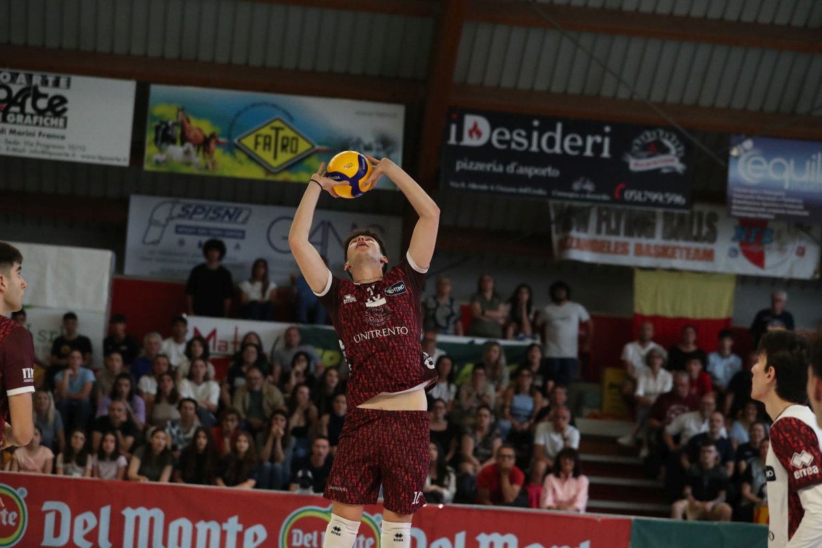 trentinovolley's tweet photo. 🏐📸 | GALLERY LIVE
➖
Le immagini del match della Finale di Junior League in corso di svolgimento ad Ozzano dell’Emilia
(✒️ Marco Trabalza)
➖
#⃣ #delmontejunior
#⃣ #trentinonelcuore https://t.co/UxKz9flKuF