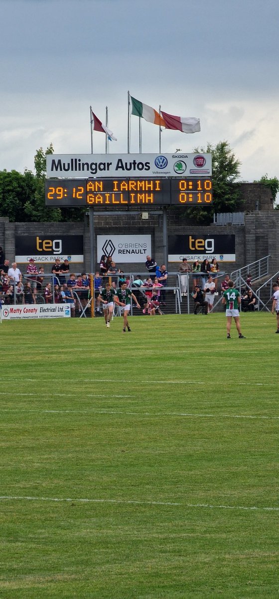 5 minutes to play and @westmeath_gaa level again via the excellent raiding #6 Ronan Wallace from @MultyfarnhamCLG