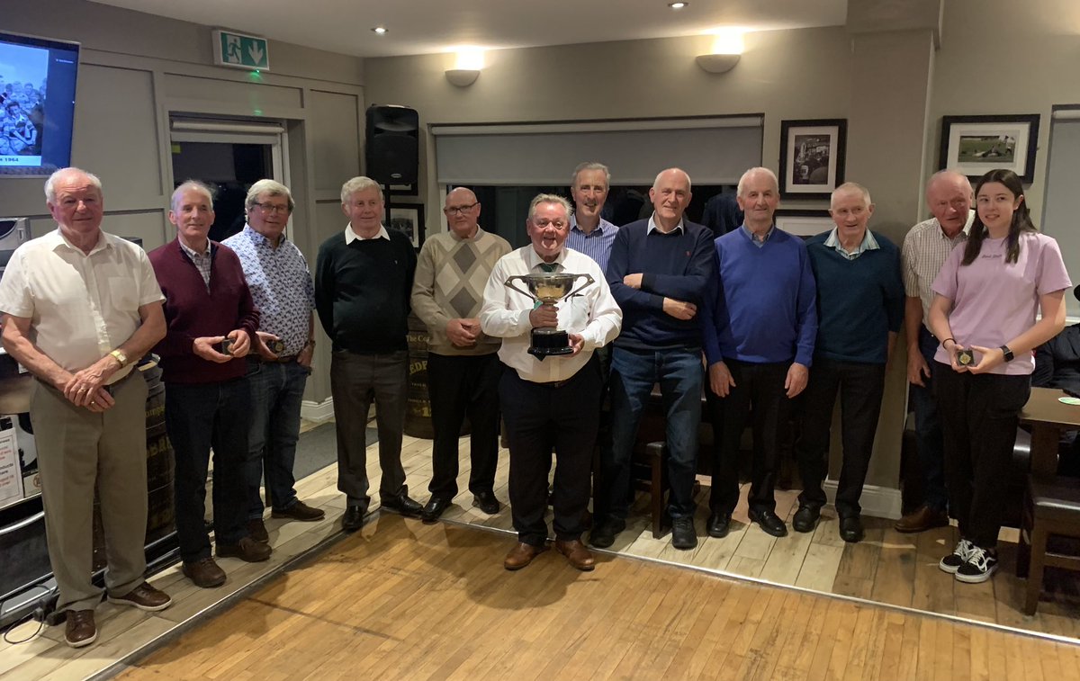 Well done to all the players and their families who turned out for the winning Currane Corn Acla 60 year reunion last night. And to all the Achill Juvenile County Champions winning team from 1964. What a great night! 
#TheCompass #Currane #CraicAgusOl