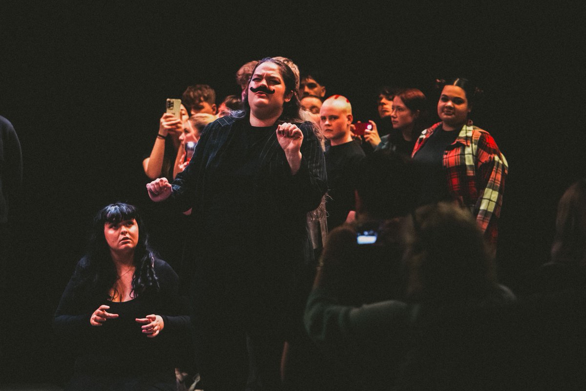lmauniofficial's tweet photo. Debut Performance! 🎭
Massive congratulations to our first-year actors in Liverpool for taking to the stage and smashing it in their first-ever LMA show! Here’s some of the action from night 1 🤩
#actorslife #actingstudent #performingarts #theatrelife #firstperformance https://t.co/bdOipKHXFz