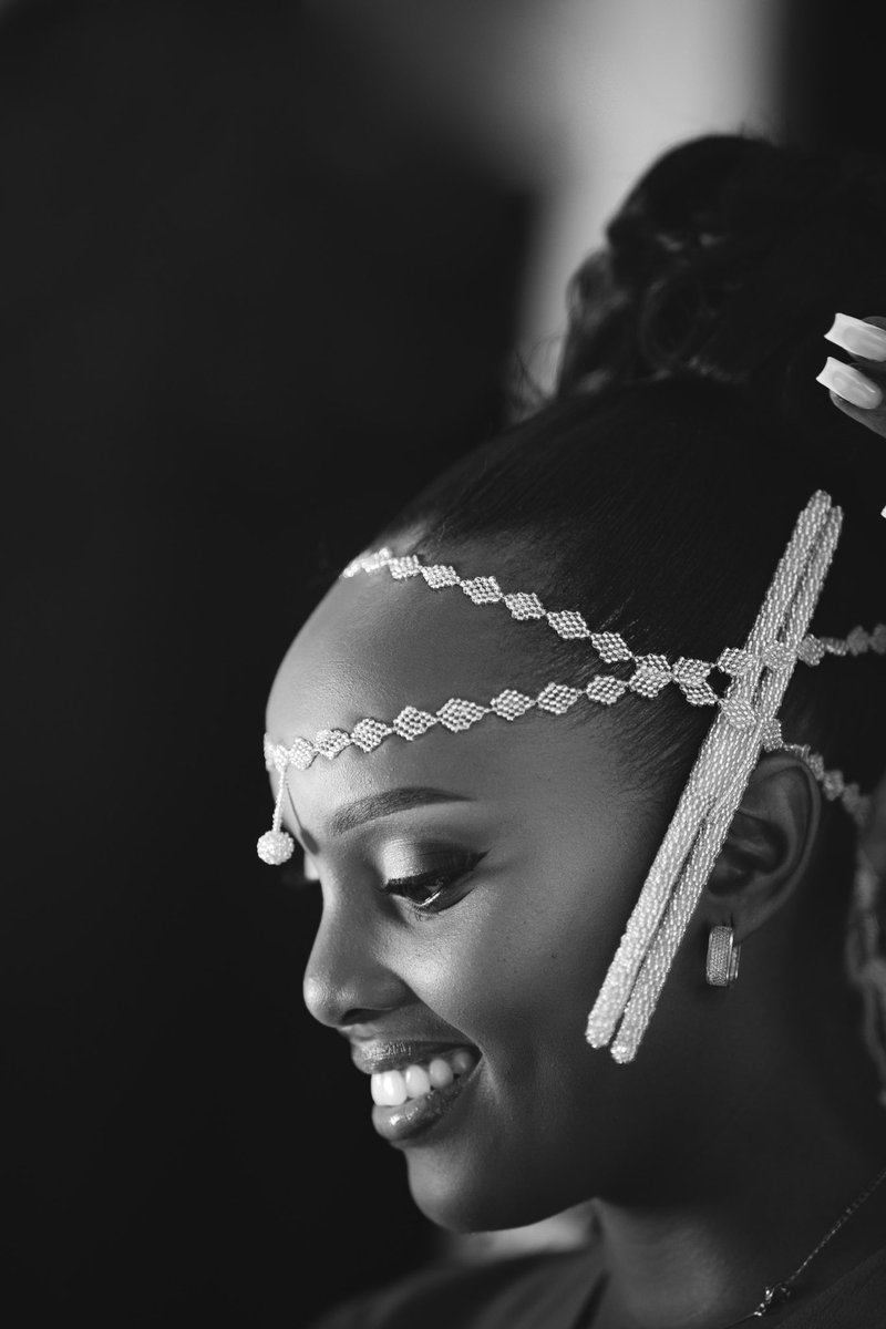 PhotogenixRw's tweet photo. Your wedding day is a special moment as a bride you’ll cherish 4 the rest of your life. It’s a day of love, joy, &amp; celebration as you tie the knot with the person you love most. 
As a bride, you want to feel beautiful, confident &amp; loved.
#Rwanda
#Rwandanbride
.
📸: @PhotogenixRw https://t.co/HUzUL7ku6q