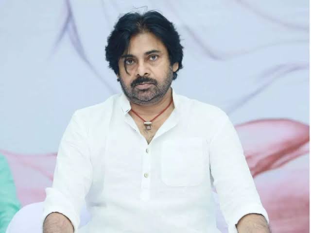 tauseefNTR_'s tweet photo. P*rn category lo                Politics lo nuvvu
ninnu minganodu             MG chesinodu
ledu                                        ledu https://t.co/gPjAsKswVj
