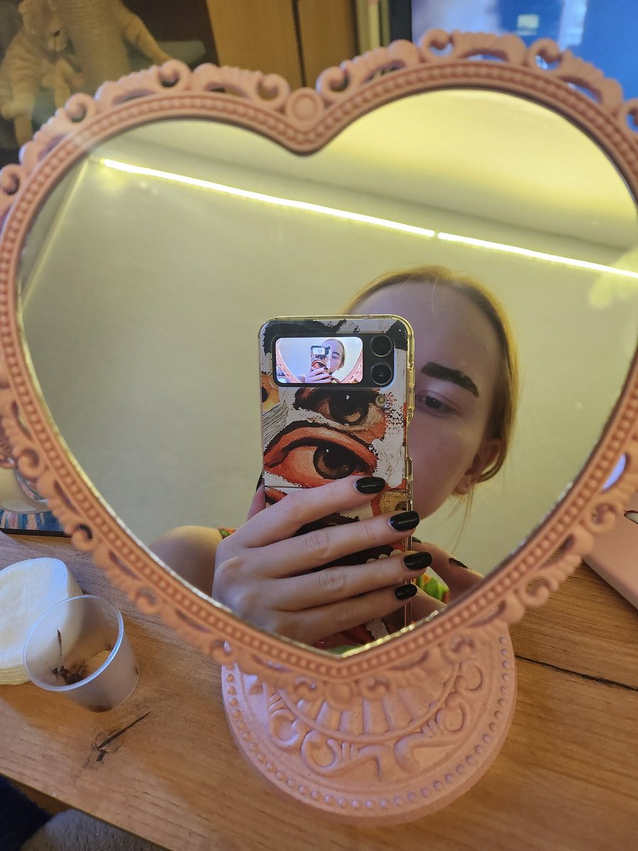 neplachu's tweet photo. Я здесь от сглаза избавляюсь. https://t.co/6rdEGOUPyU