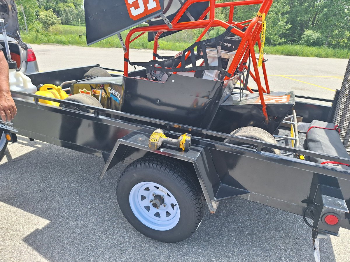 Flat tire on the trailer, buy still managed to make it up to <a href="/PtboSpeedway/">PeterboroughSpeedway</a> yesterday. 
Huge thank you to Prime Pools and Landscaping as well as Utopia Towing for getting us to the track.
