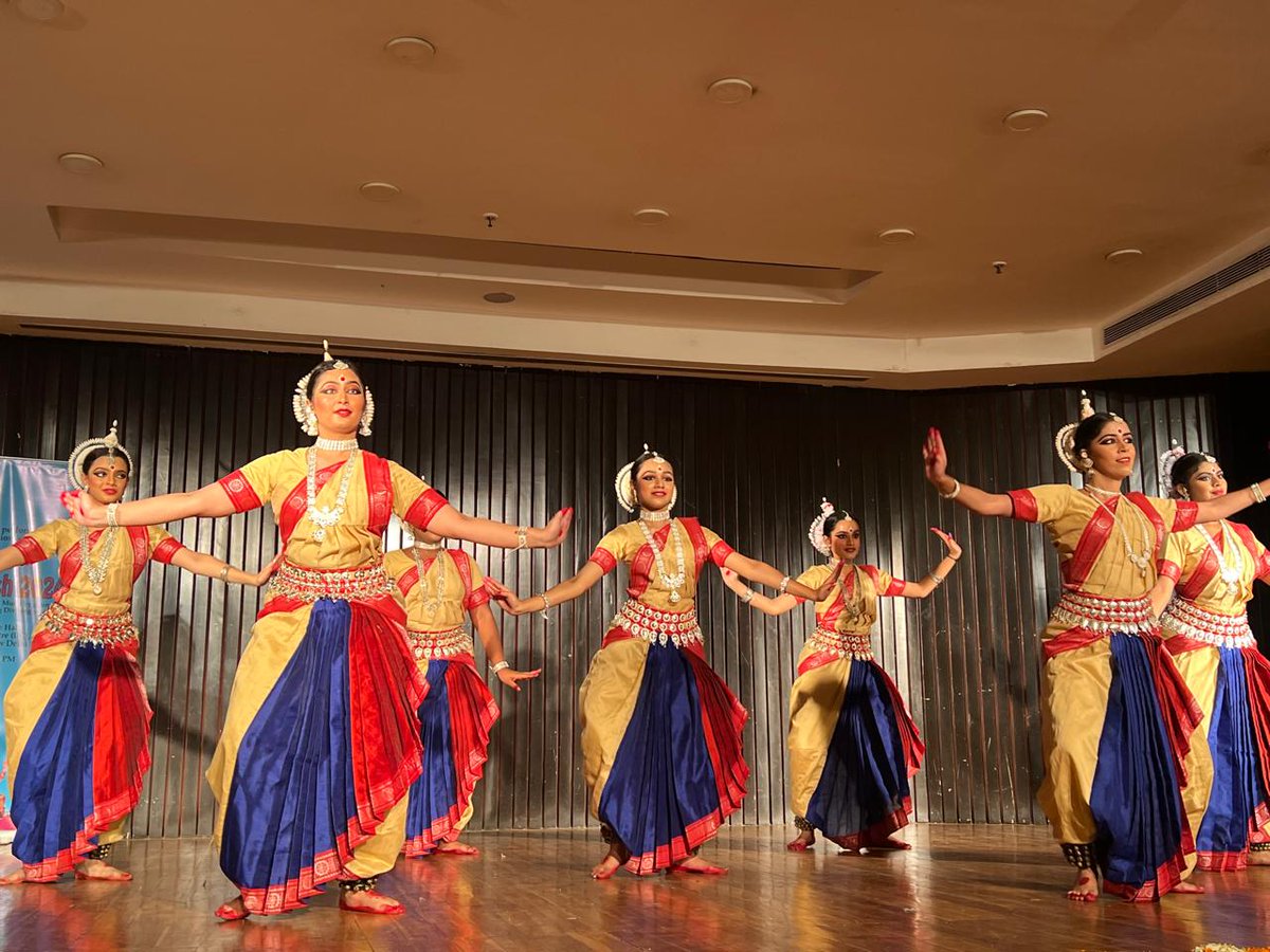 amneet_p's tweet photo. I was delighted to experience stupendous performances by extremely talented students of A.L.P.A.N.A. at @iic_delhi . I congratulate @alpanadelhi for encouraging and fostering participation of Divyang and other children in showcasing their talent through dance, songs and music. https://t.co/ZNm2yWAMde