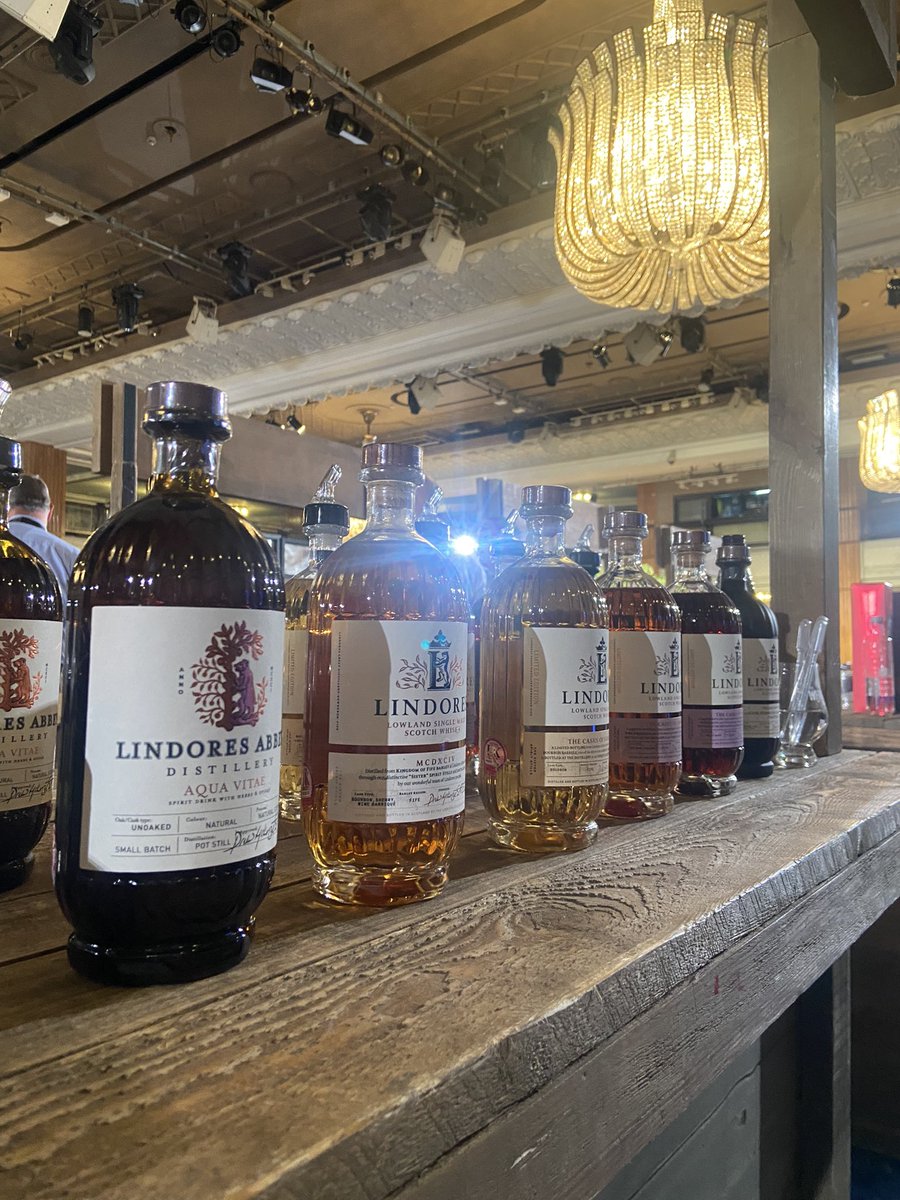 Feels odd to be in the Grosvenor ballroom chatting whisky rather than cars! Not a lamb shank in sight. Cracking evening repping <a href="/LindoresAbbey/">Lindores Abbey Distillery</a> at World Whisky.