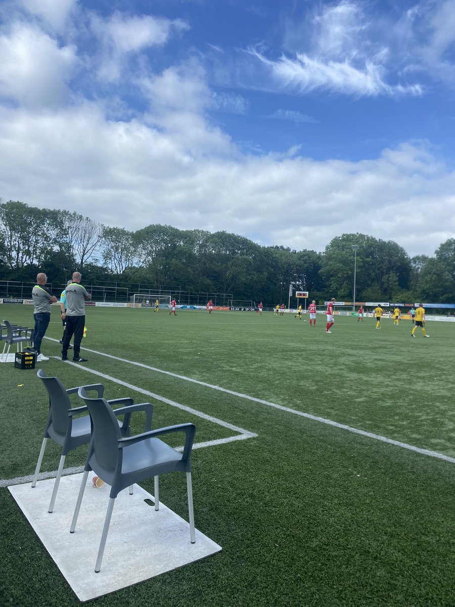 ATTAMOTTA's tweet photo. Hoppa! 3-1 winst op reünie na 120 minuten. En dooorrrr! @svDCS #SCDCS #DCSreü https://t.co/fdmqw61GOE