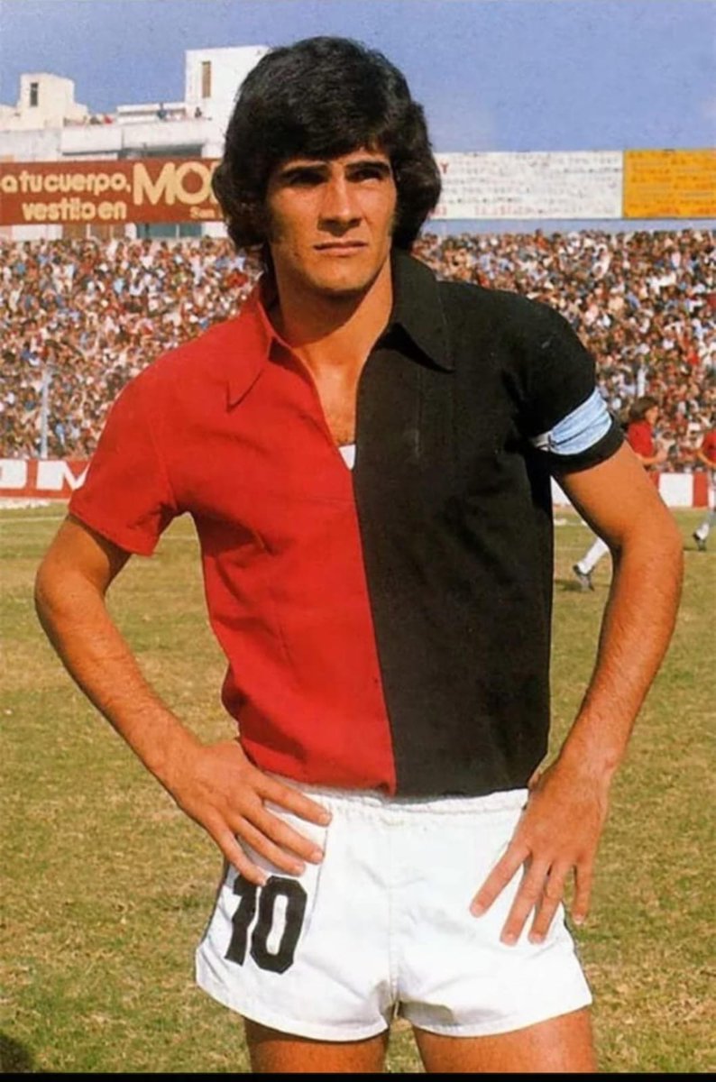 cabrerahercap's tweet photo. Como no puede ser de otra manera, a 50 años del título, @copes_pablo sortea una camiseta retro del gran Mario Zanabria. Con un rt participas. Daleeeee https://t.co/Yl7Kr2klIT