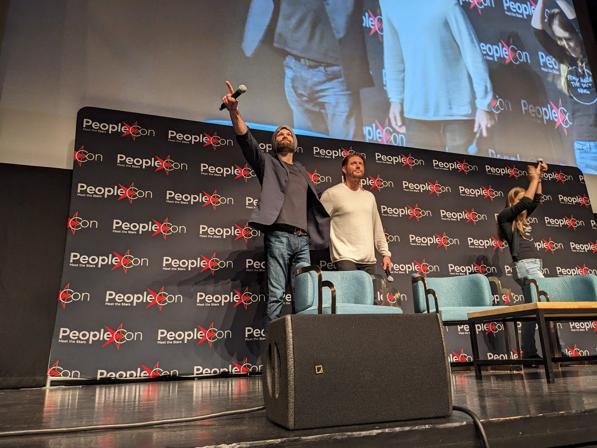 RosterCon's tweet image. Dernier panel de la convention avec Jared Padalecki &amp;amp; Jensen Ackles #DLC6 #Supernatural