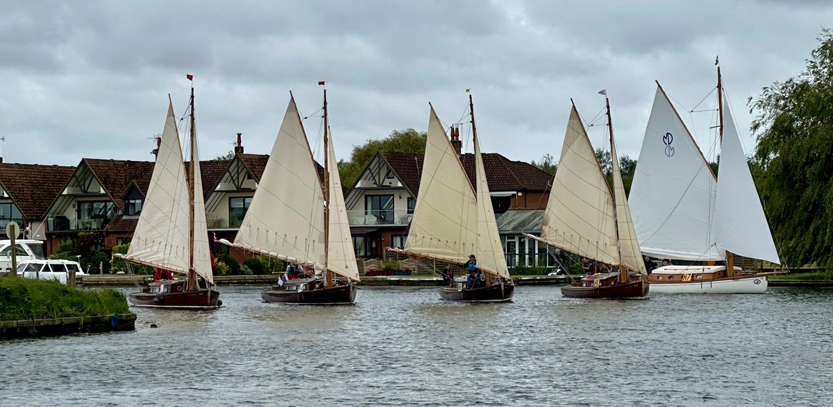 DEdleston's tweet photo. Start of the 2024 Three Rivers Race on the River Bure at Horning yesterday   #3RR2024 https://t.co/bbF89xEROU