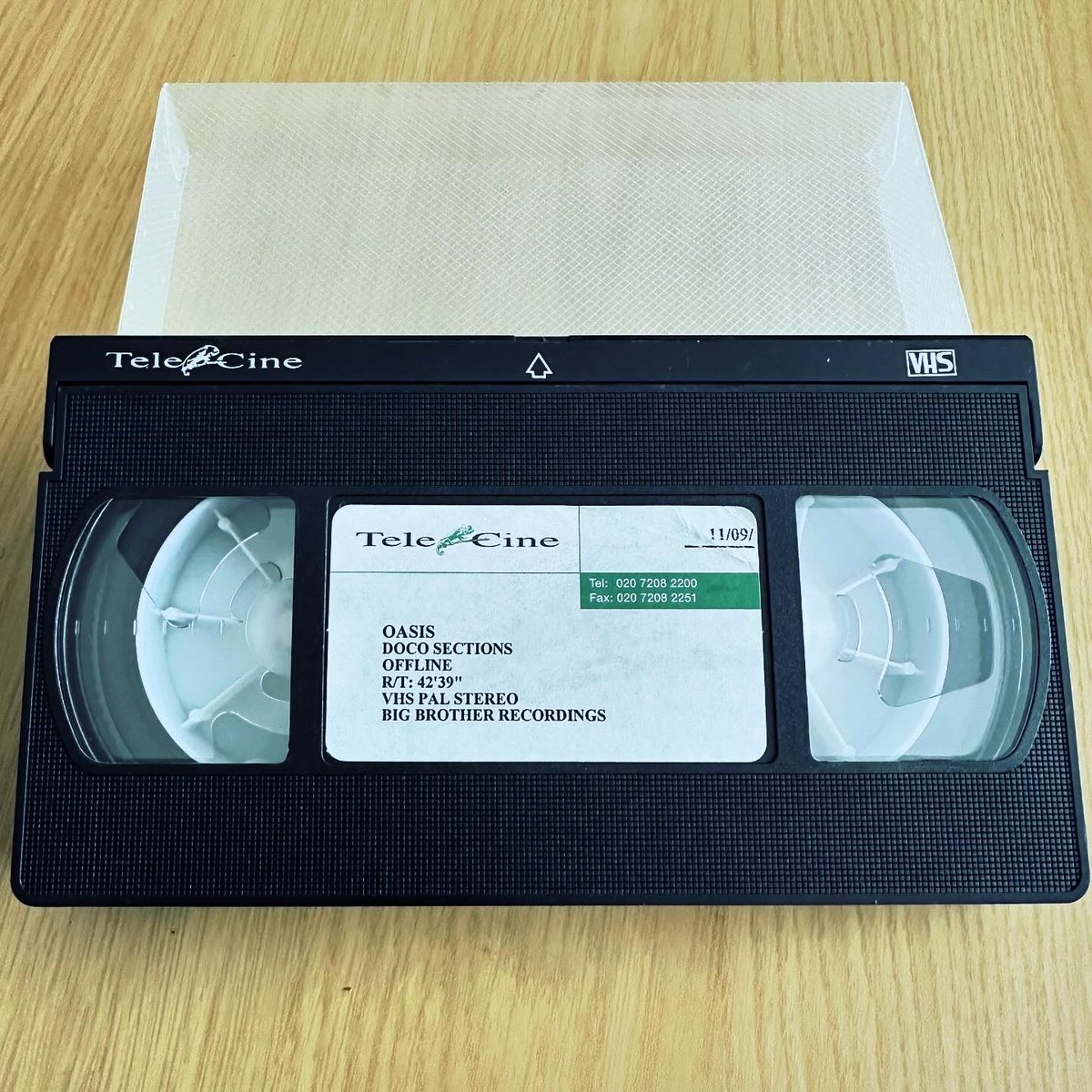 oasisrarities's tweet photo. VHS #oasis #oasismusic #oasiscollectors #oasiscollector #oasiscollection #oasismemorabilia #oasislive #oasisrarities #oasisfans #oasisfansclub #oasisfamiliartomillions #familiartomillions #vhs #vhscollector #musiccollection #indiemusic #indie #promo #bigbrother #oasissotsog https://t.co/sKgSmgyuqo