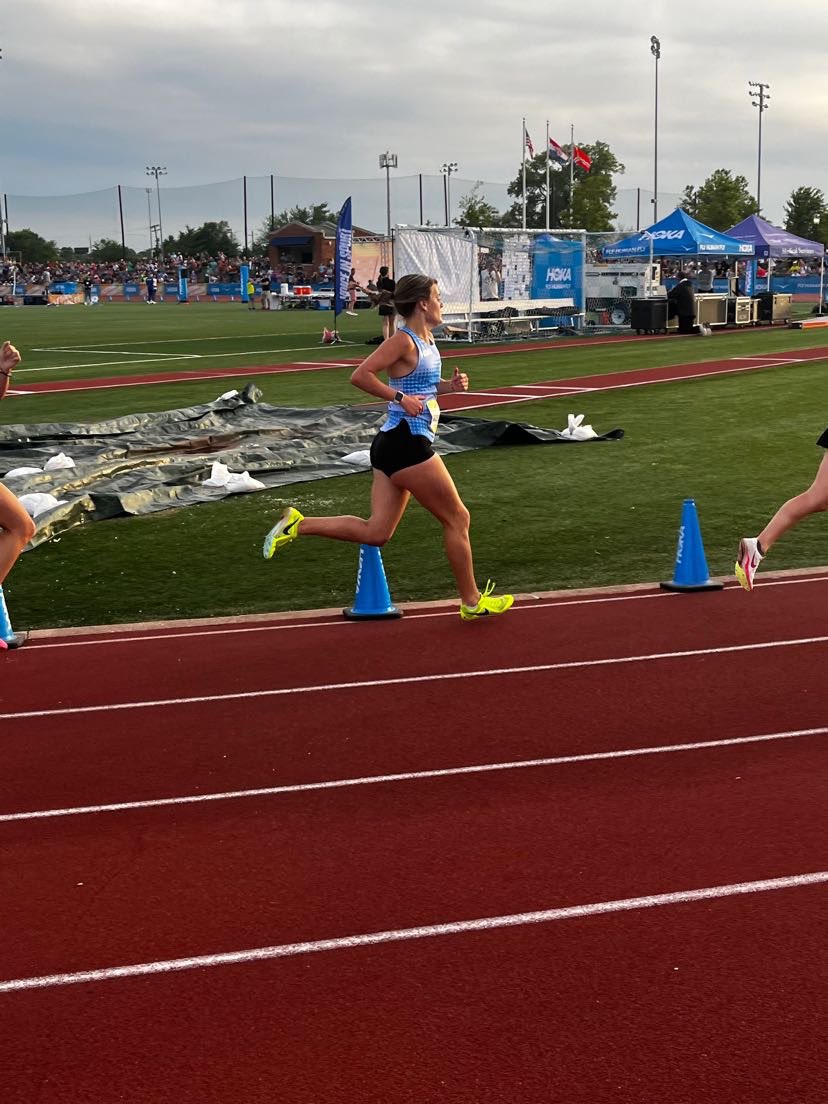 caterossomanno's tweet photo. Festival of miles meet!! I ran 5:12. Was such a fun meet and hope to come back again next year! XC Time 🔜🔜🔜 https://t.co/eFKsFpPRY0