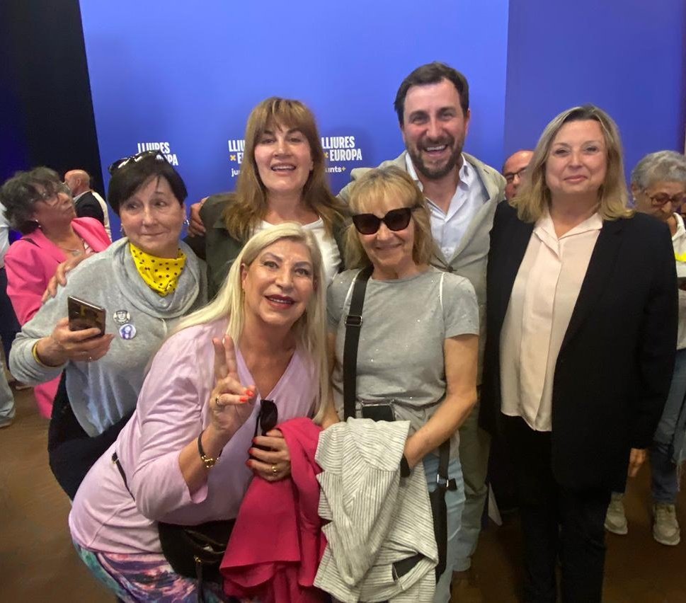 No oblideu que d'aquí tot just una setmana, el proper diumenge 9 de juny tenim una cita a les urnes i a la llista de <a href="/JuntsEU/">Junts i Lliures per Europa</a> encapçalada per <a href="/toni_comin/">Toni Comín</a>,  comptem amb una excel·lent candidata, l'hospitalenca <a href="/terirrubio/">Teresa Rubio</a>, cap de llista de <a href="/JuntsXLH/">Junts per l'Hospitalet</a>.
DEFENSEM CATALUNYA A EUROPA 💪🏻