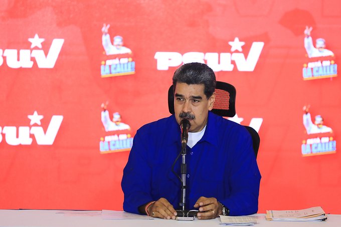 Nicolás Maduro: He sido leal al pueblo y a Chávez
lc.cx/JX0gcT

#LikePaNicolás