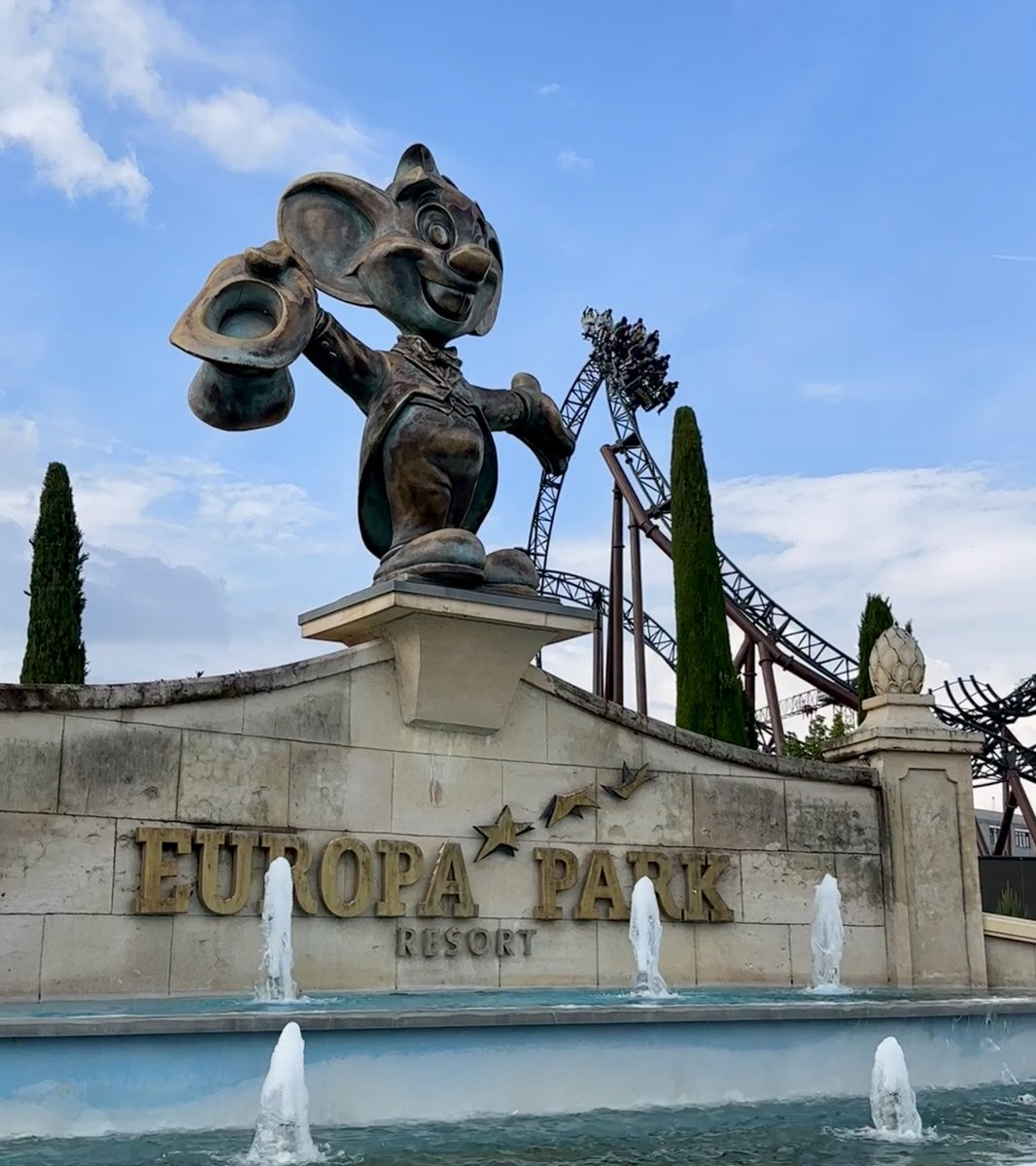 craig_toy's tweet image. Well what can I say about @EuropaParkUK I’ve got lost in the wonder of it all. Such a beautiful, mystical park, something for everyone.

Fabulous ride line up #Voltron #Arthur #Wodan are my faves. Shows, food &amp;amp; drink, take ya pick there’s loads going on.
Until next time!
#mrtoy🫶