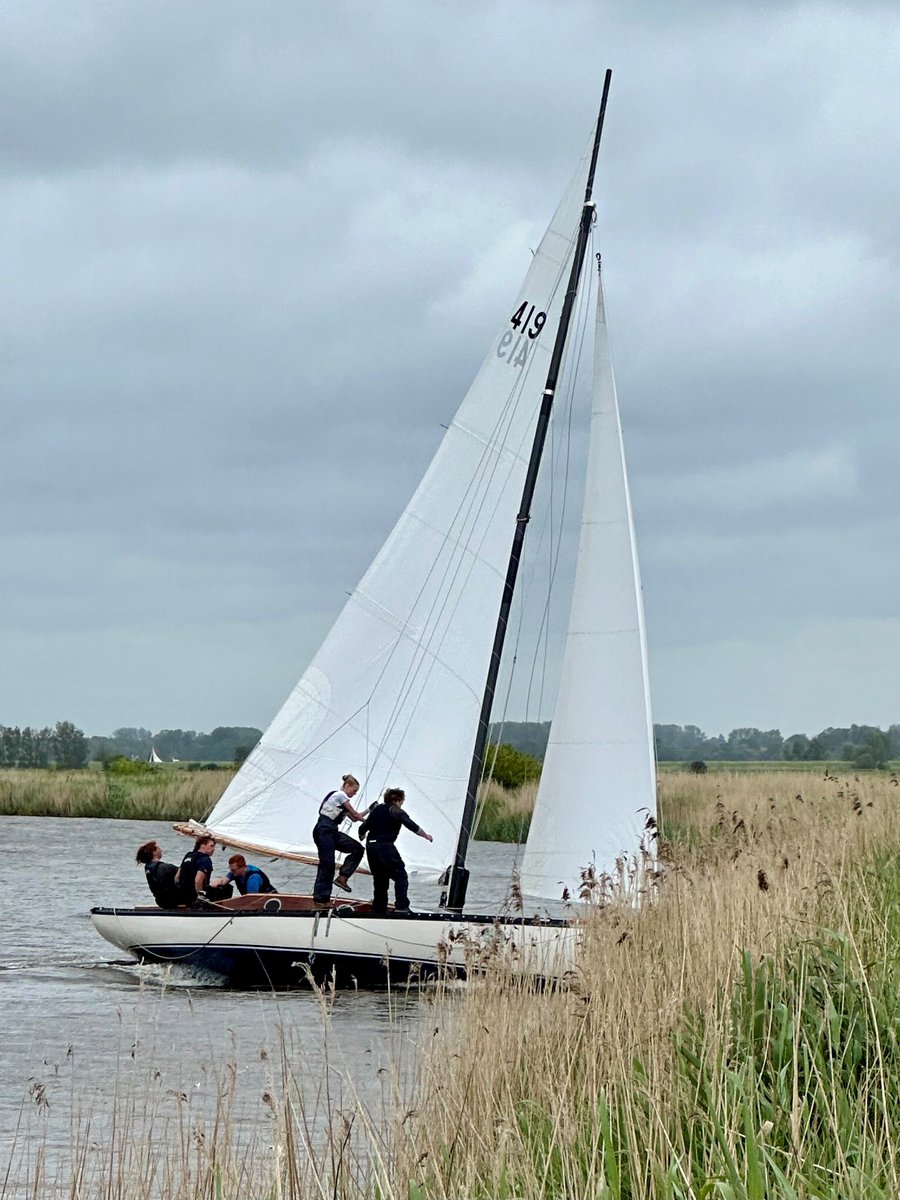 DEdleston's tweet photo. River Cruiser 419 ‘Skylark’ in the Three Rivers Race on the River Thurne yesterday  #3RR2024 https://t.co/WV3yIq8mbQ
