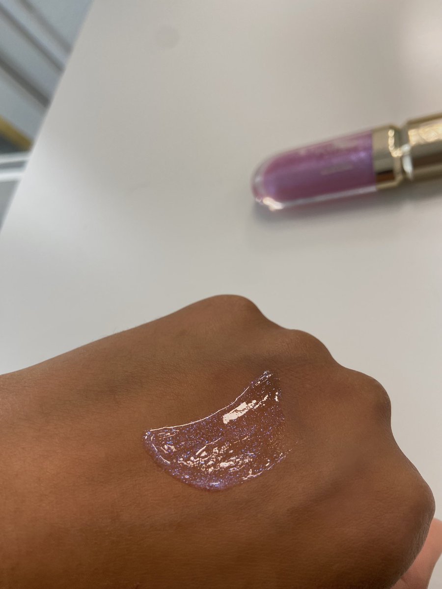 bcaasm's tweet image. regardez la pépite que j’me suis achetée les filles