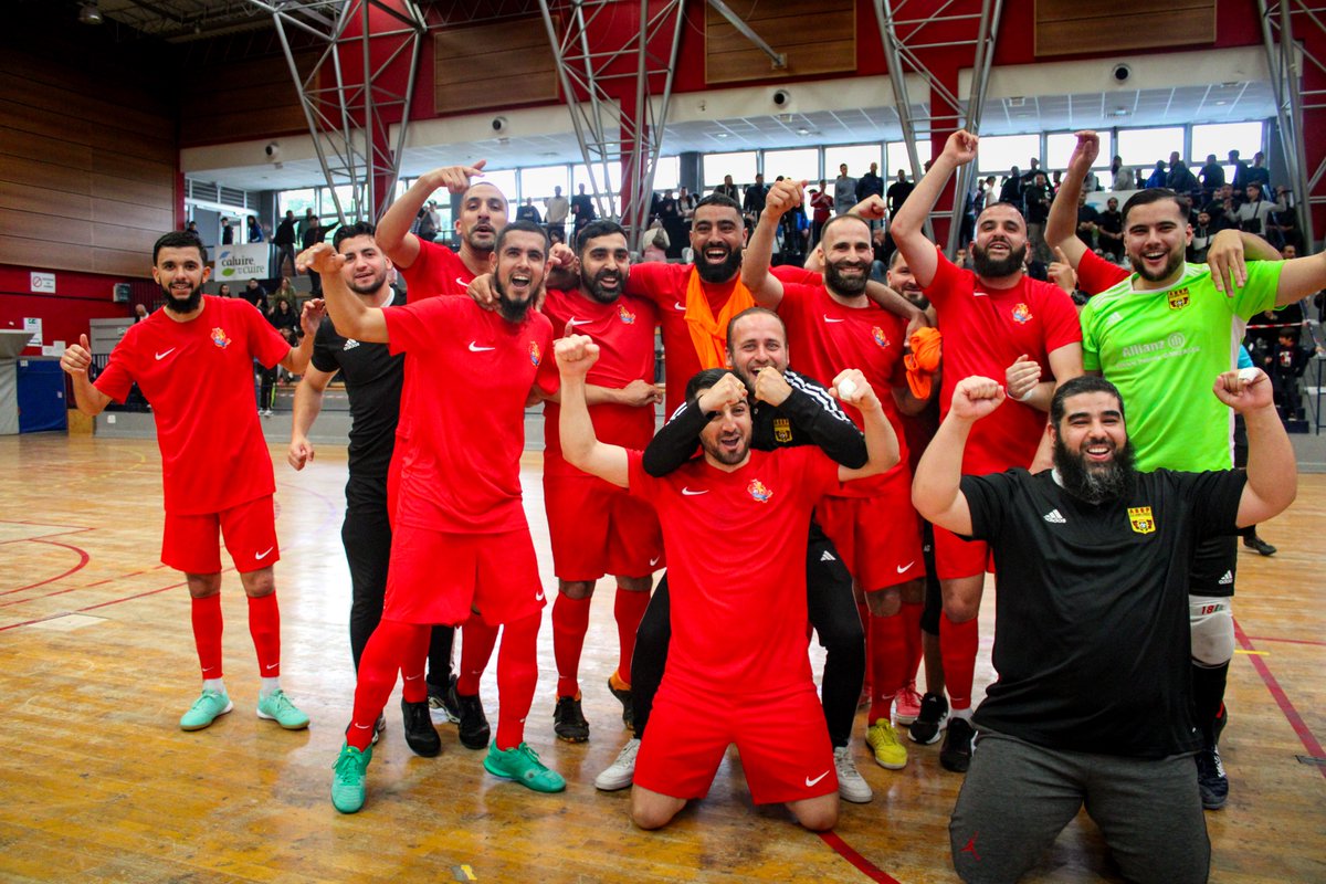 assaintpriest's tweet photo. ⏹️ Finale - Coupe du Rhône Futsal | ASSP -OL | 5-2 | ⏱️Fin du match
L’AS Saint-Priest remporte la Coupe du Rhône grâce à une seconde période épique, ponctuée par deux réalisations qui permettent à l'ASSP de gagner cette finale ! 😍
~ #Saison𝗔𝗦𝗦𝗣 | #CoupeDuRhône | #ASSPOL https://t.co/kex8oKpHrn