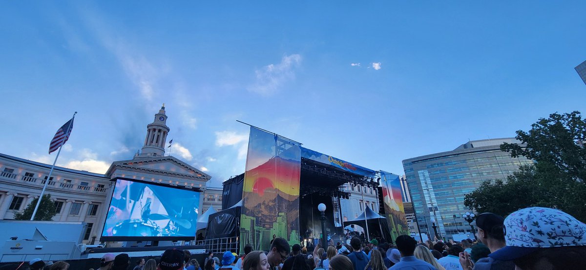 KOAJeana's tweet photo. Day 1 of @outsidemagazine's #OutsideFestival at @CityofDenver's Civic Center Park! What a great day of live music on top of vendors, speakers, and experts who enjoy & appreciate everything Colorado's outdoor lifestyle has to offer.
Let's go Day 2! 🌞🥾🎶 https://t.co/jmYJipNa6F https://t.co/e1QlwbXRow
