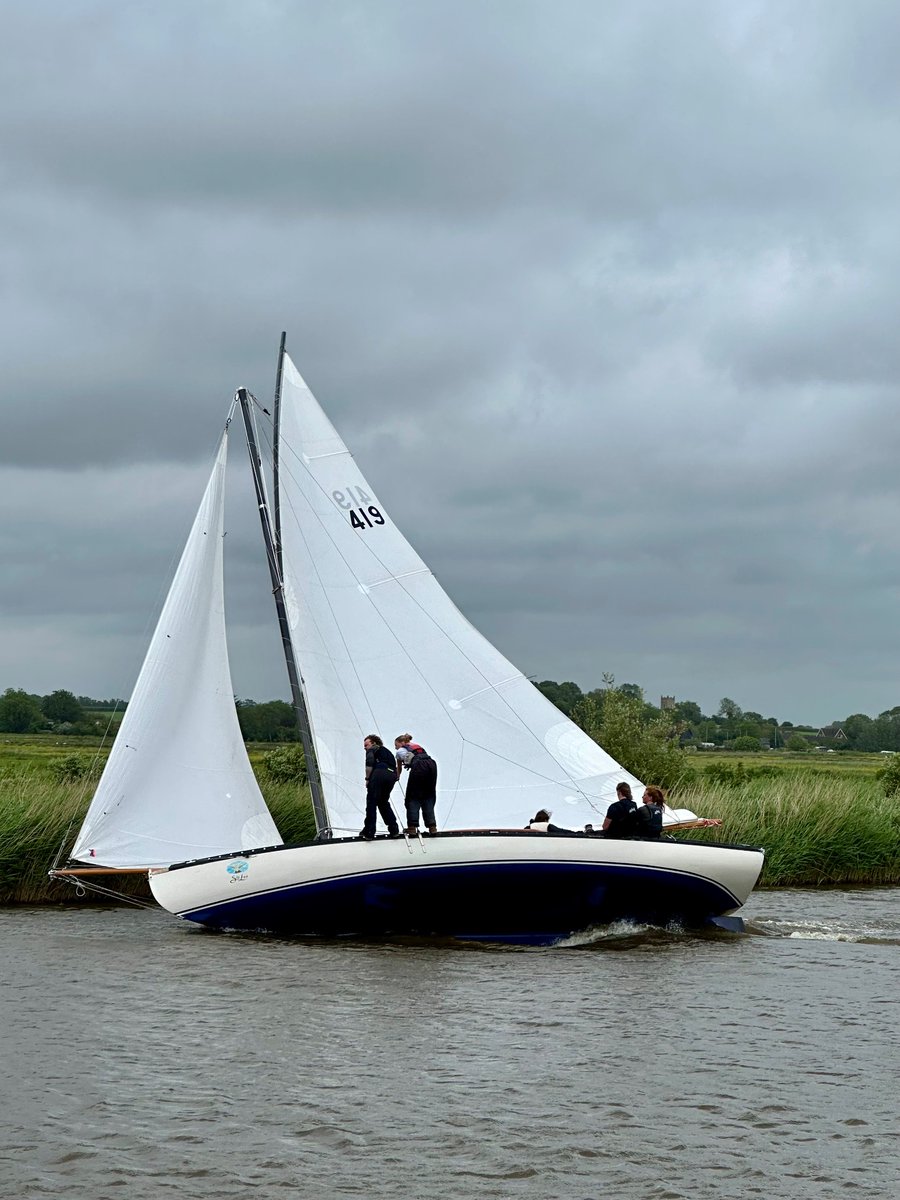 DEdleston's tweet photo. River Cruiser 419 ‘Skylark’ in the Three Rivers Race on the River Thurne yesterday  #3RR2024 https://t.co/WV3yIq8mbQ