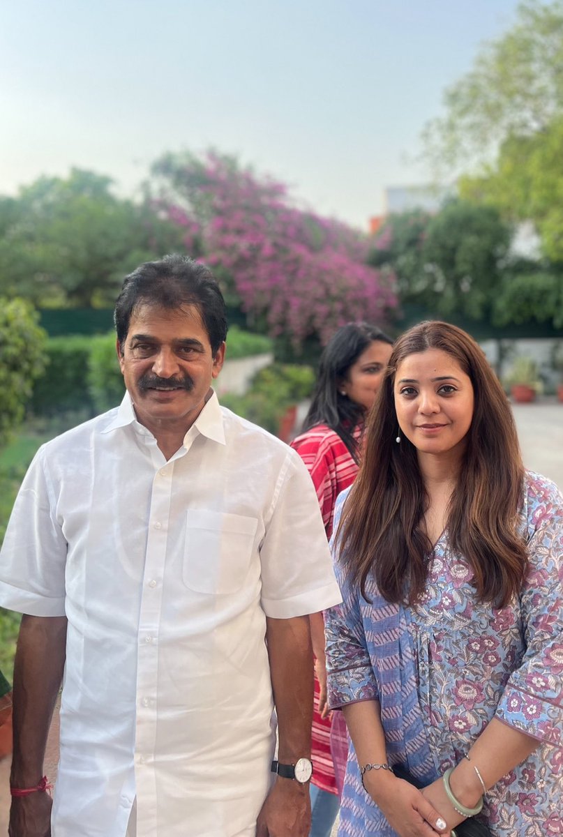 Met Congress General Secretary Organisation Shri <a href="/kcvenugopalmp/">K C Venugopal</a> ji today 

#Delhi