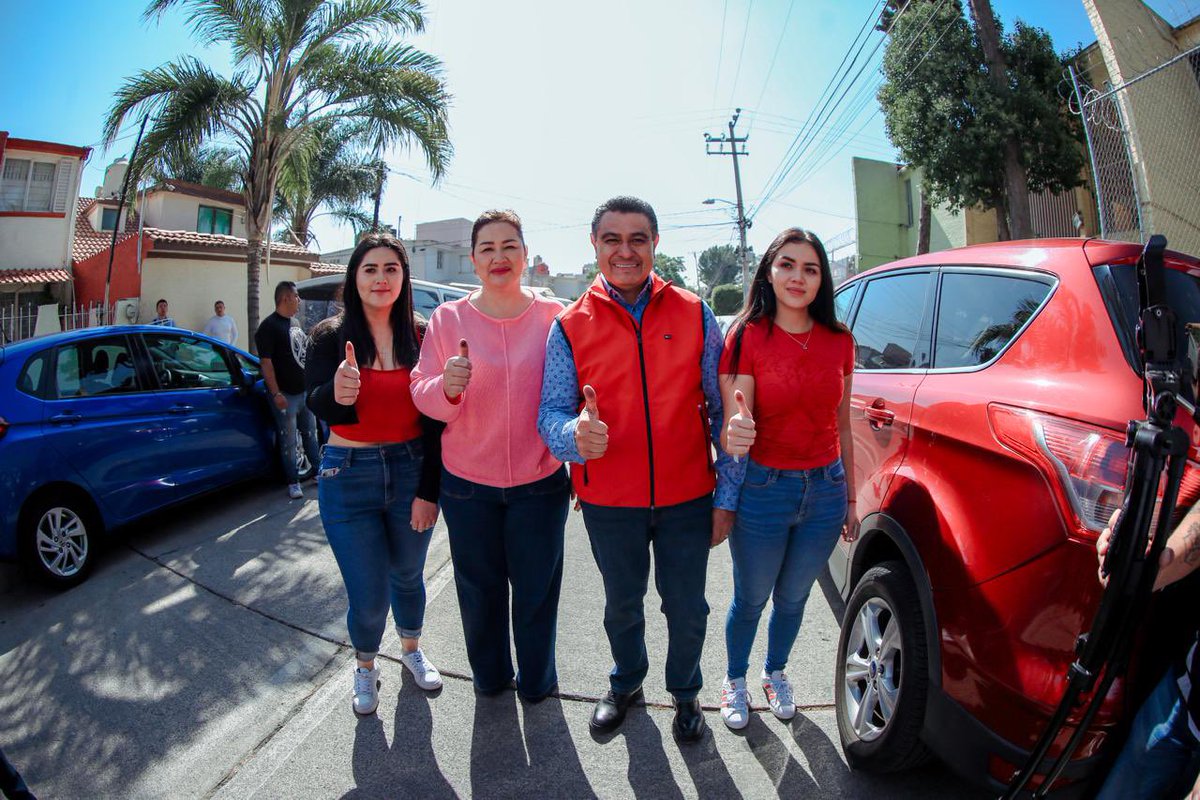 TonyRodriguezMX's tweet photo. Muy contento de salir, acompañado de mi familia a cumplir con nuestro derecho y obligación ciudadana. Hagamos de ésta una fiesta democrática, ordenada y organizada, con una participación entusiasta. https://t.co/61jFK6o8kV