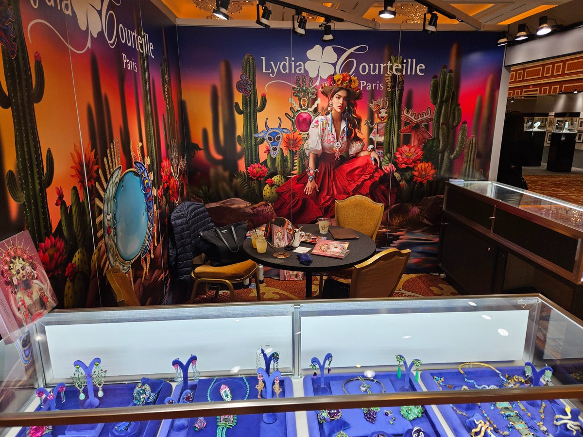 @ the Couture show in Vegas - I'm wondering if this is you, <a href="/ninadrama/"></a> ?!?