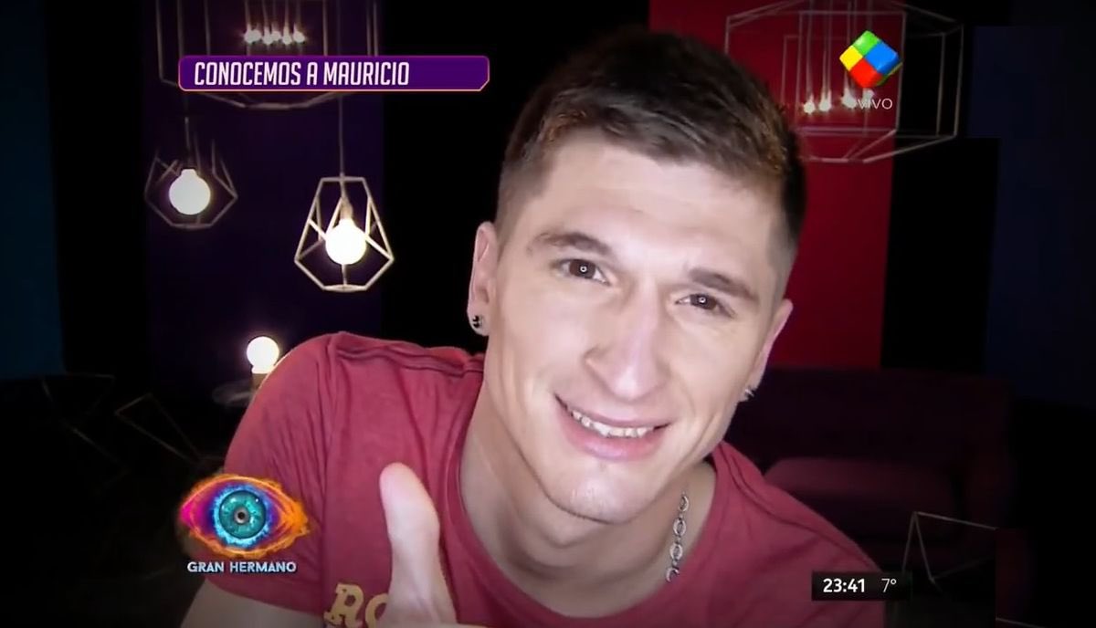 agus_rey's tweet photo. Buenas noticias sobre la salud de Mauricio de #GH2016 que le habían diagnosticado un cáncer terminal. Le desapareció de los pulmones y el hígado y el tumor en el colon se achicó un montón 🙏 https://t.co/mPQq0mrZoM