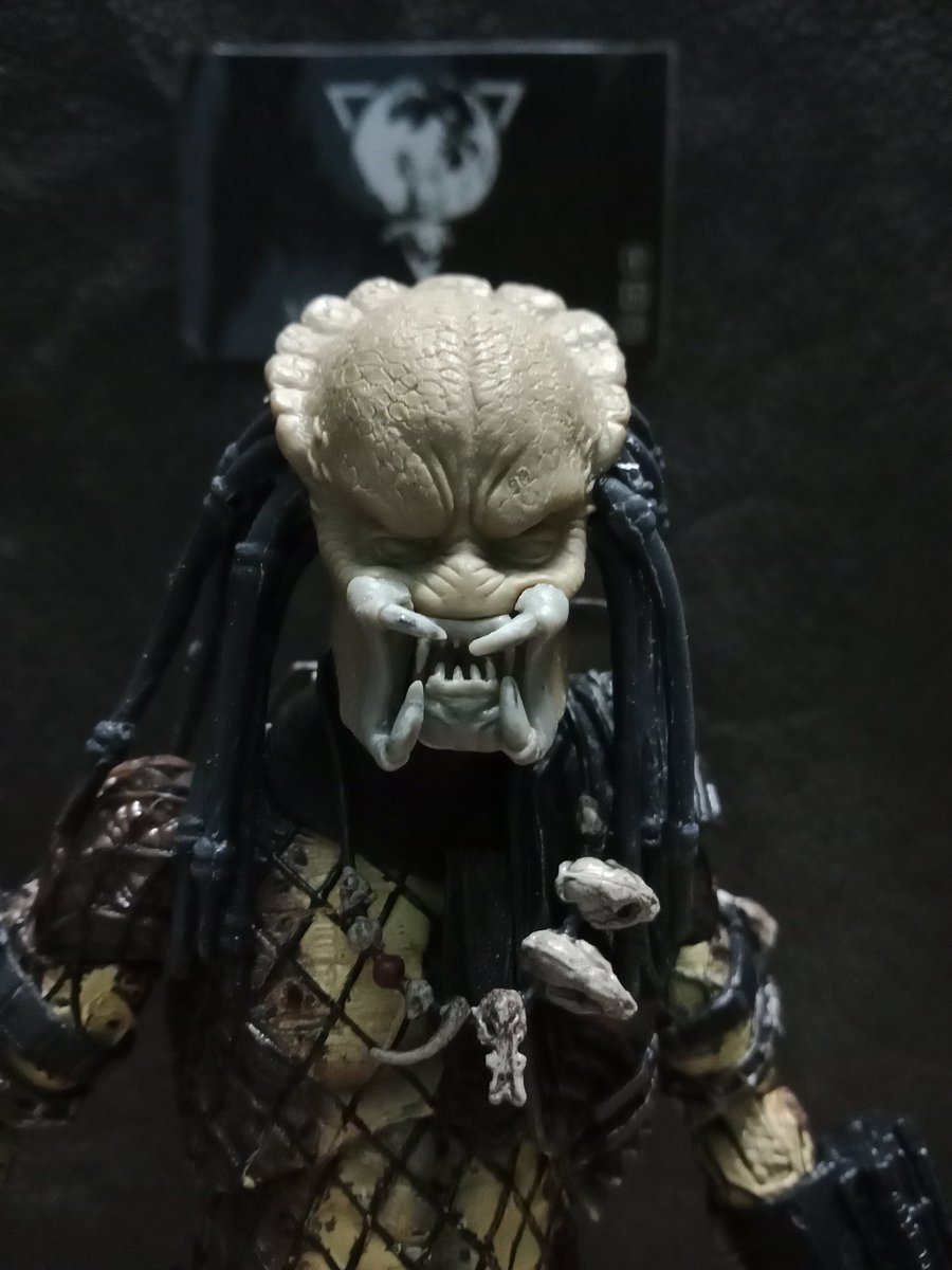 Mirage_TC_'s tweet photo. Sculpture Lord Predators mask and head from avp game 2010
(Custom and repaint)

FB:https://t.co/VzYG0mKySi

#scuplture #repaint #custom #Predator #alien https://t.co/HOWBSSAAh7
