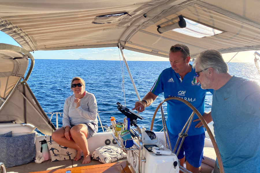 Advantages of a Sailing Teacher – 14 Valuable Tips dlvr.it/T7kh3h