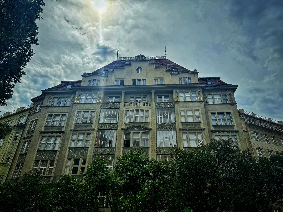 🥇 And the winner of the #HerniaExplorePrague photo contest is Dr. Ramana from Australia. Congratulations!

#HerniaSurgery #AWSurgery #HerniaFriends #WeareEHS #HerniaCongress #EHS2024Prague