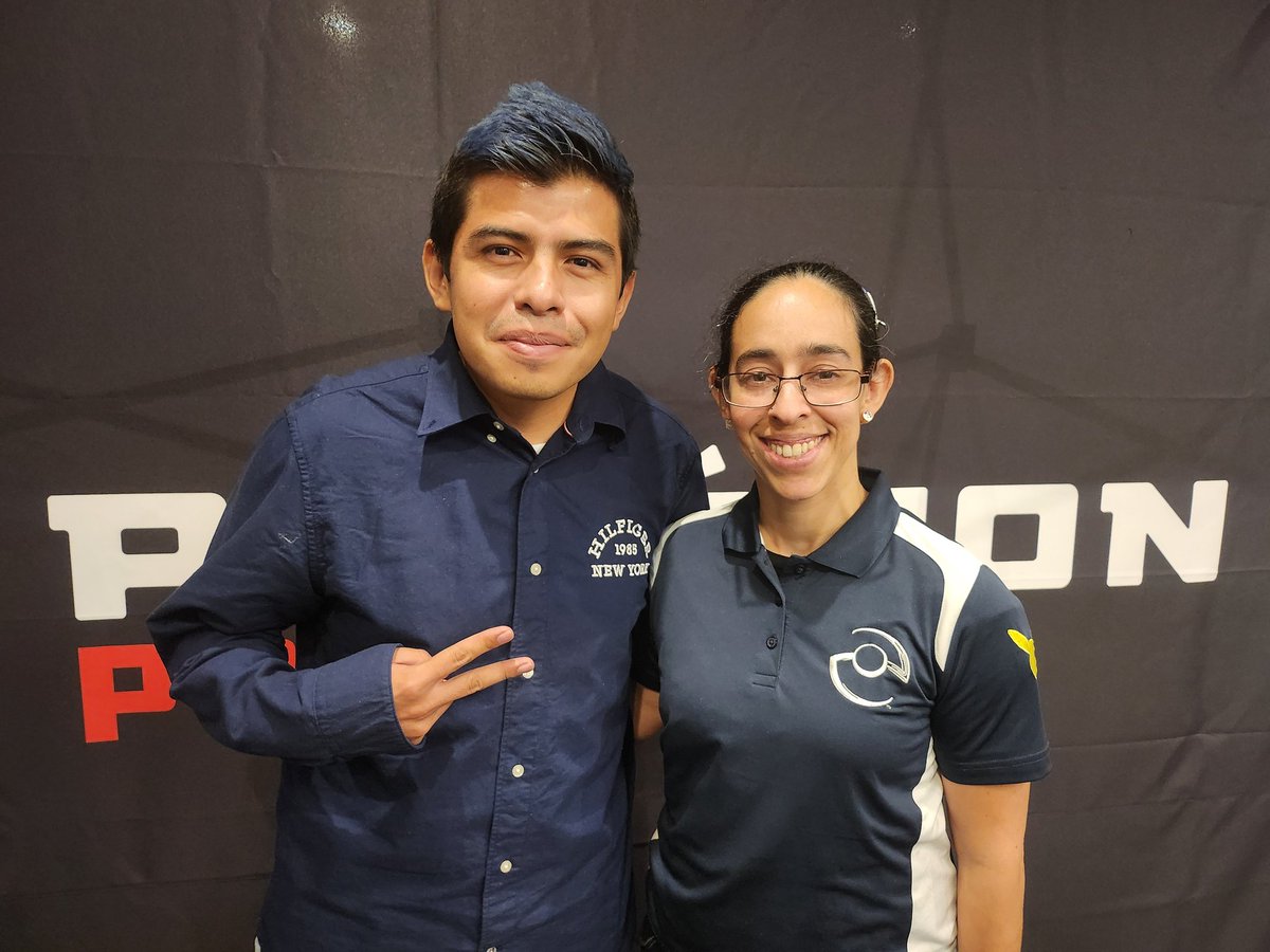 OmarChM10's tweet photo. Gente Bonita:
El camino del Profesor Pokémon involucra una mejora continua y este tipo de eventos significan un aprendizaje increíble. ¡Muchas gracias a @BlackRose8083 , @IvesRountree y a todos los Profesores por compartirnos su conocimiento!
#ProfessorConference
#PokemonGO https://t.co/TGyEDM9b00