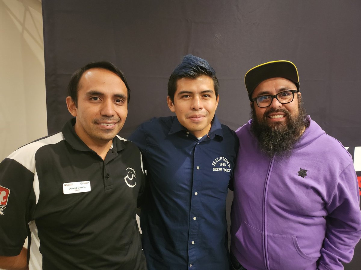 OmarChM10's tweet photo. Gente Bonita:
El camino del Profesor Pokémon involucra una mejora continua y este tipo de eventos significan un aprendizaje increíble. ¡Muchas gracias a @BlackRose8083 , @IvesRountree y a todos los Profesores por compartirnos su conocimiento!
#ProfessorConference
#PokemonGO https://t.co/TGyEDM9b00
