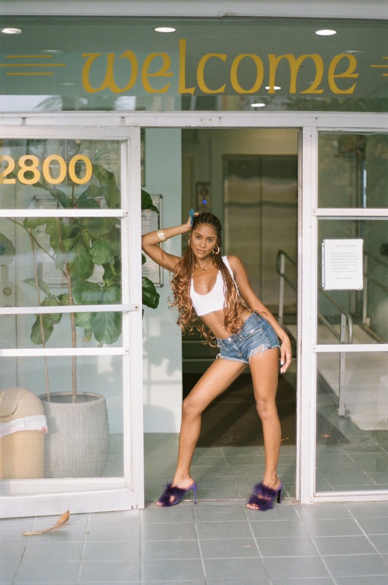 yosoyneyah's tweet photo. Summertime fine https://t.co/MksYdmTYfA
