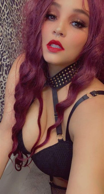 🥵 SEXY SUNDAY SPOTLIGHT 🥵  GO SUB TO THIS BAD A$$ WET &amp; SEXY MILFALICIOUS BABE 🥵  TELL HER ALL OF YOUR<a href="/tag/happyhumpday"class="tags"><span>#happyhumpday</span></a>