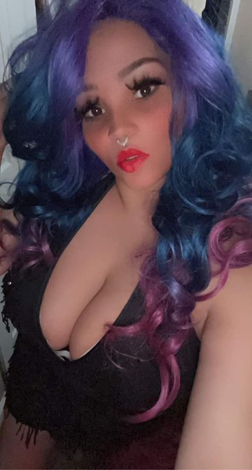 🥵 SEXY SUNDAY SPOTLIGHT 🥵  GO SUB TO THIS BAD A$$ WET &amp; SEXY MILFALICIOUS BABE 🥵  TELL HER ALL OF YOUR<a href="/tag/happyhumpday"class="tags"><span>#happyhumpday</span></a>