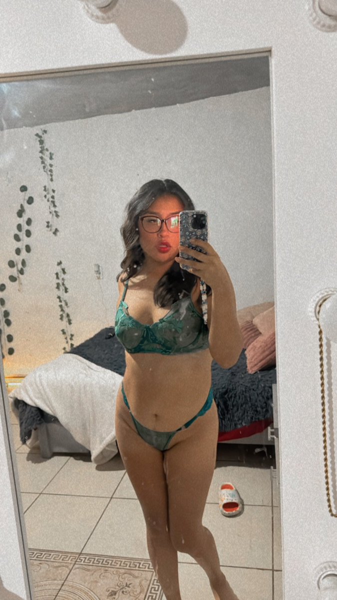 Abigail41054124's tweet photo. Ya me siguen en telegram hoy tengo actualización en telegram y también recuerden que tengo sexo en vivo en mi only fans 
Rt y te hago descuento en la plataforma qué quieres 🤤🥺❤️ https://t.co/ox4NKIdzDk