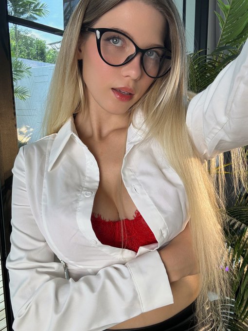 1 pic. which pic you like more? before or after blowjob??
https://t.co/SgWf3naK7i
https://t.co/vNBHixY6CL